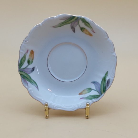 Tea Cup and Saucer by Ucagco - Picture 10 of 11